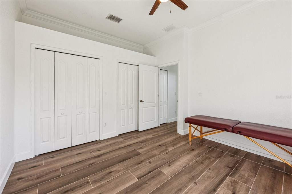 En Venta: $700,000 (3 camas, 2 baños, 2472 Pies cuadrados)