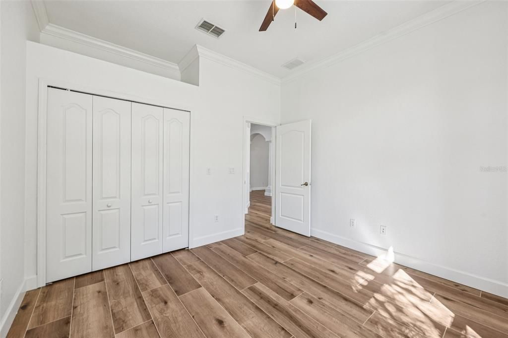 En Venta: $700,000 (3 camas, 2 baños, 2472 Pies cuadrados)