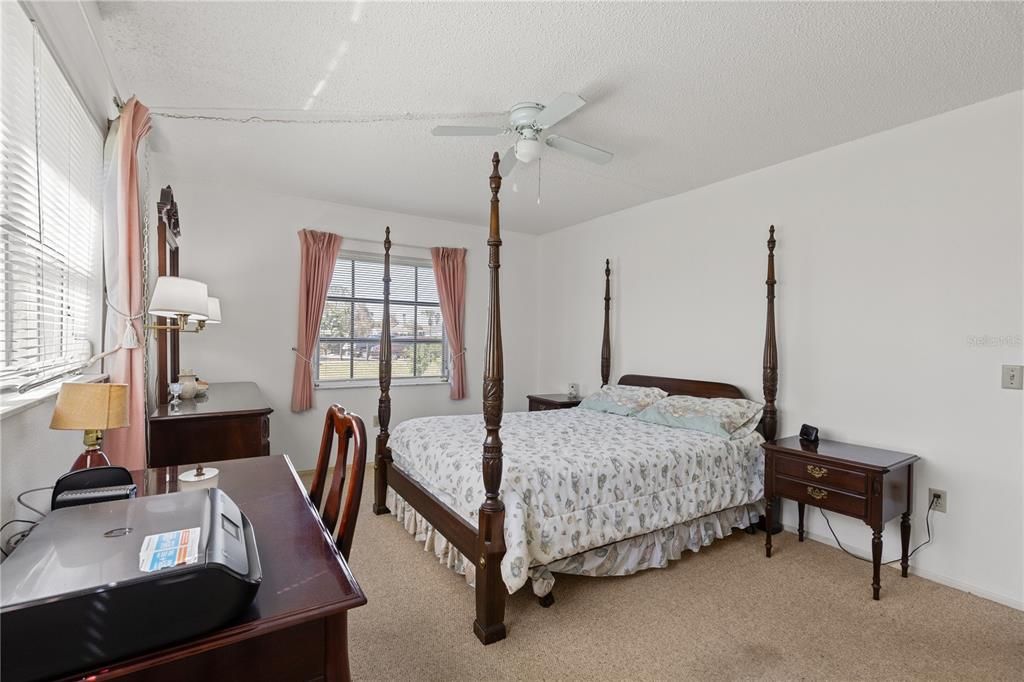 For Sale: $205,000 (2 beds, 2 baths, 1110 Square Feet)