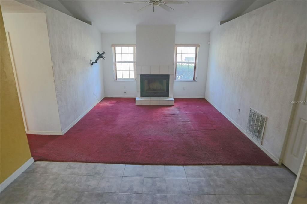 待售: $234,650 (3 贝兹, 2 浴室, 1815 平方英尺)