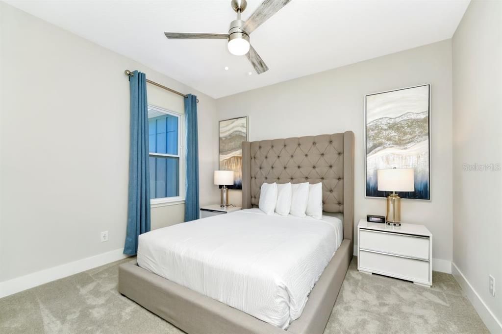 На продажу: $350,000 (3 спален, 2 ванн, 1704 Квадратных фут)