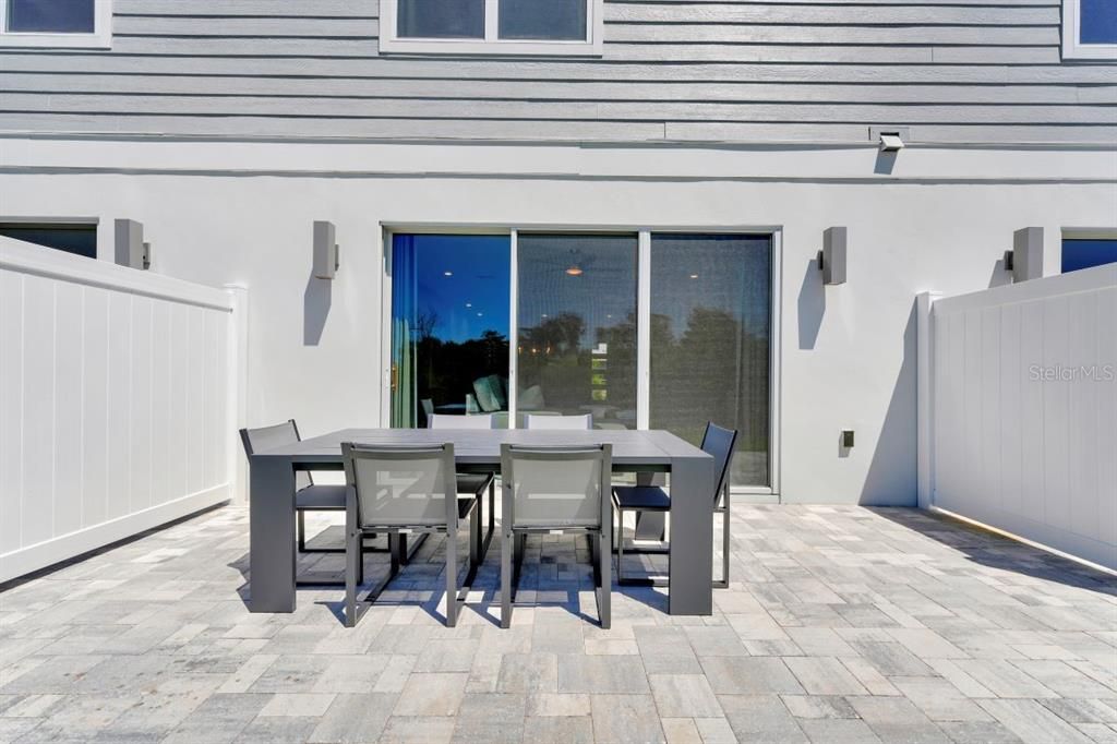 На продажу: $350,000 (3 спален, 2 ванн, 1704 Квадратных фут)