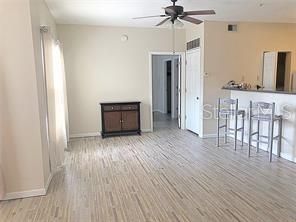 For Rent: $1,995 (2 beds, 2 baths, 925 Square Feet)