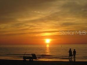 For Rent: $1,995 (2 beds, 2 baths, 925 Square Feet)