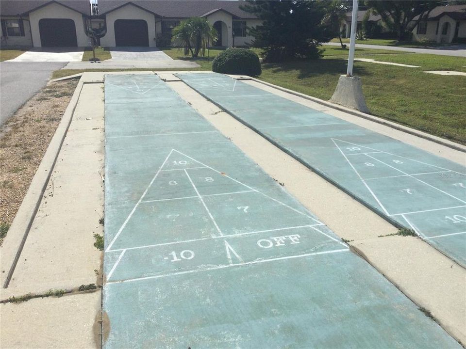 For Sale: $229,000 (2 beds, 2 baths, 851 Square Feet)