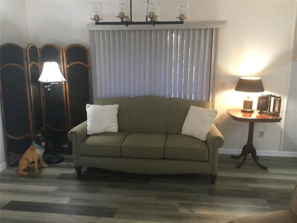 For Sale: $229,000 (2 beds, 2 baths, 851 Square Feet)