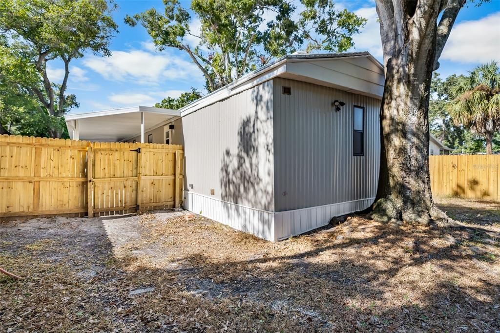 Под контрактом: $150,000 (2 спален, 2 ванн, 812 Квадратных фут)