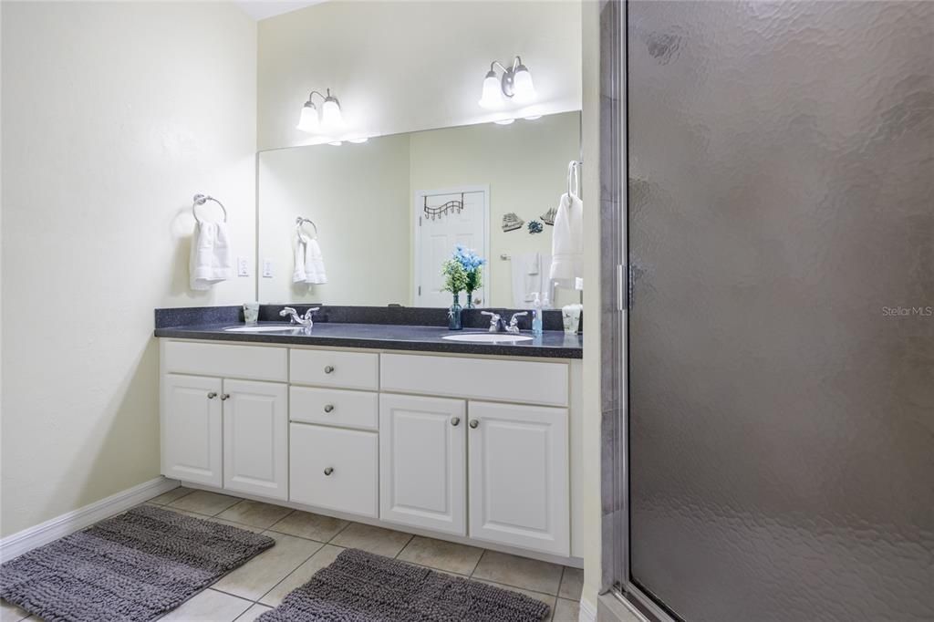 En Venta: $309,900 (3 camas, 2 baños, 1161 Pies cuadrados)