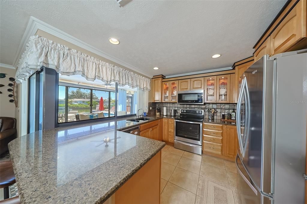 En Venta: $980,000 (4 camas, 2 baños, 1930 Pies cuadrados)