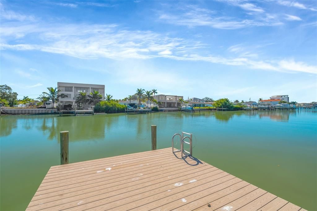 待售: $870,000 (0.17 acres)