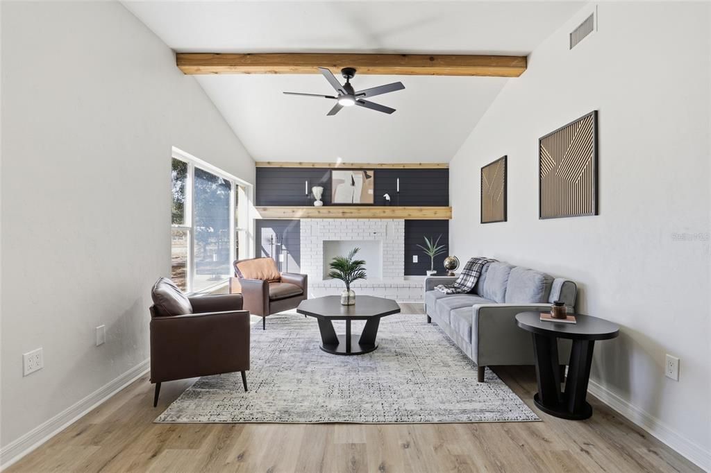 На продажу: $299,900 (3 спален, 2 ванн, 1862 Квадратных фут)