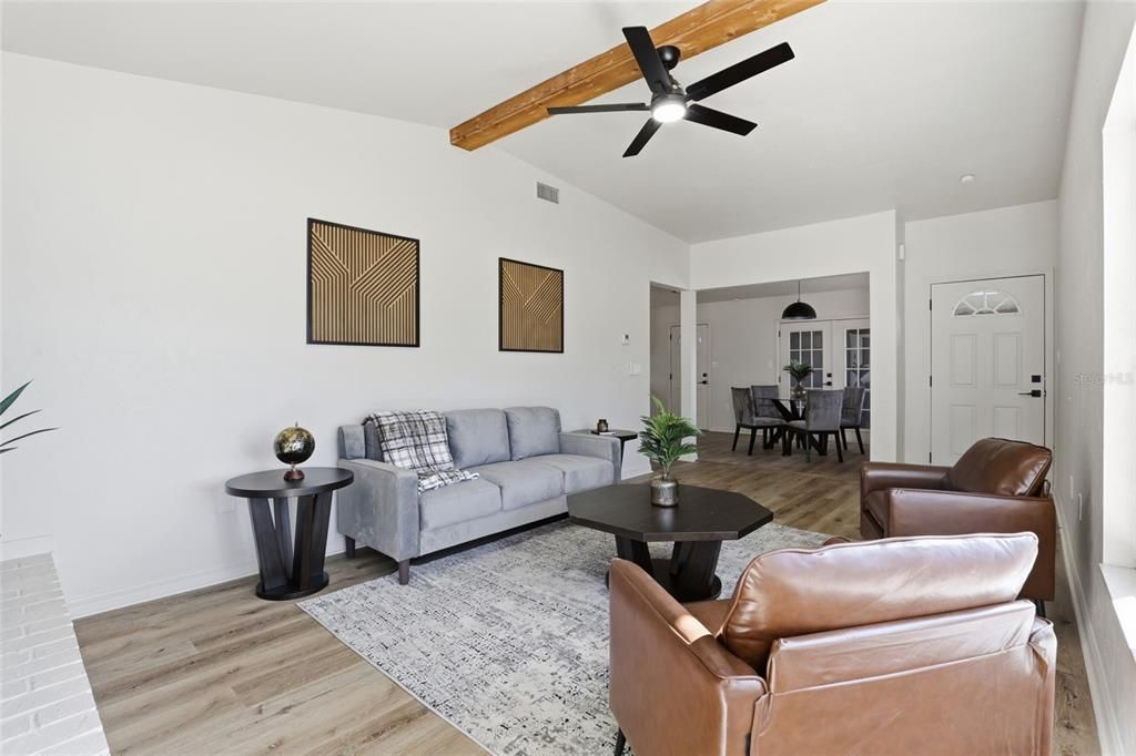 На продажу: $299,900 (3 спален, 2 ванн, 1862 Квадратных фут)