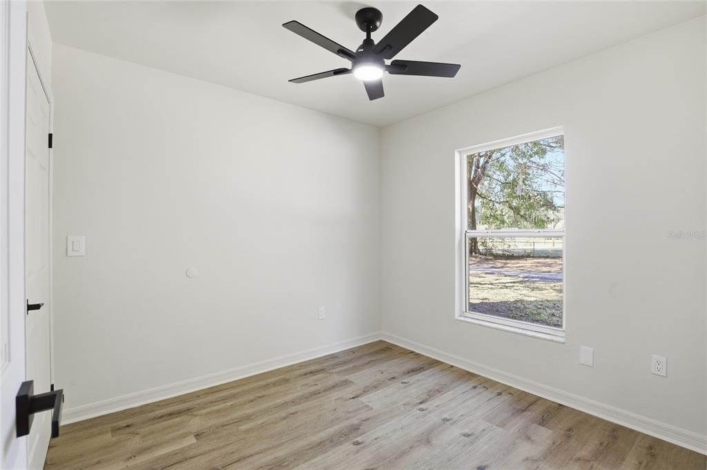 На продажу: $299,900 (3 спален, 2 ванн, 1862 Квадратных фут)