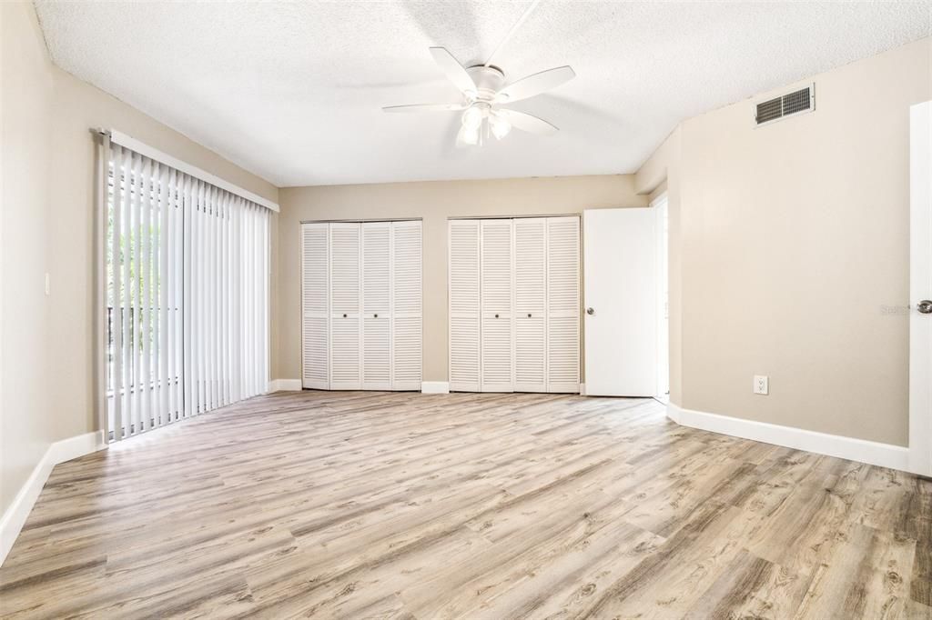 Active With Contract: $1,900 (2 beds, 2 baths, 1118 Square Feet)