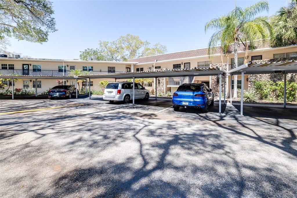 Active With Contract: $1,900 (2 beds, 2 baths, 1118 Square Feet)