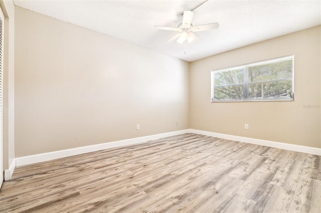 Active With Contract: $1,900 (2 beds, 2 baths, 1118 Square Feet)