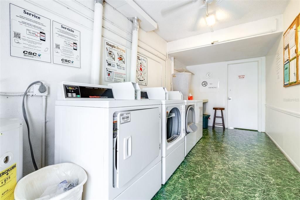 Active With Contract: $1,900 (2 beds, 2 baths, 1118 Square Feet)