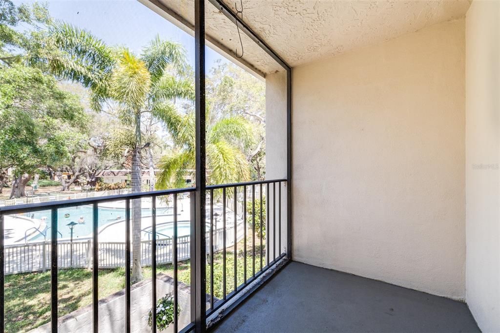 Active With Contract: $1,900 (2 beds, 2 baths, 1118 Square Feet)