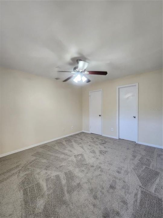 Active With Contract: $128,888 (2 beds, 2 baths, 934 Square Feet)