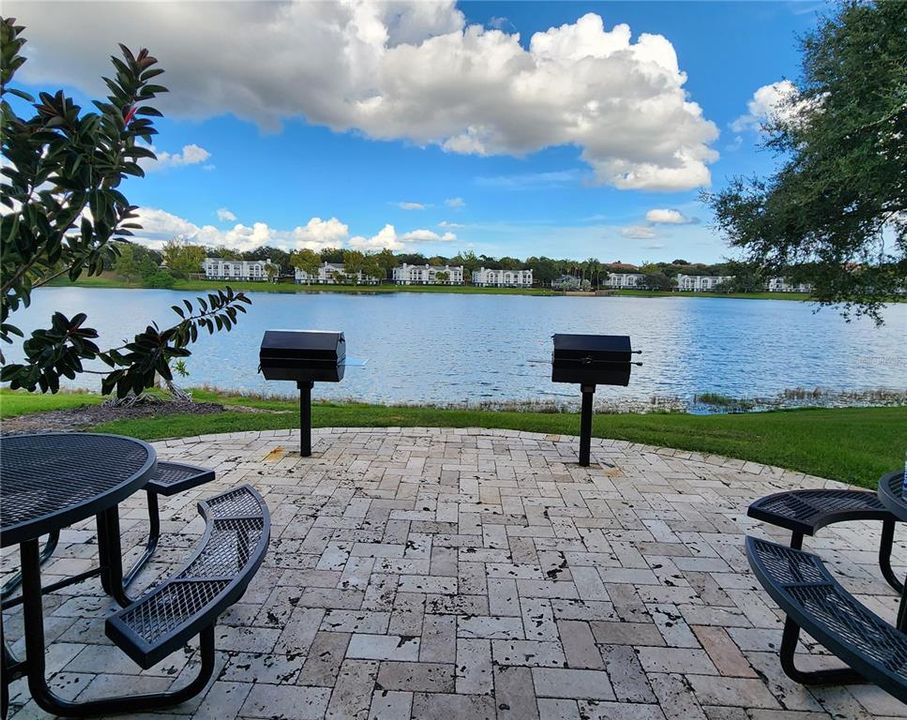 Active With Contract: $128,888 (2 beds, 2 baths, 934 Square Feet)