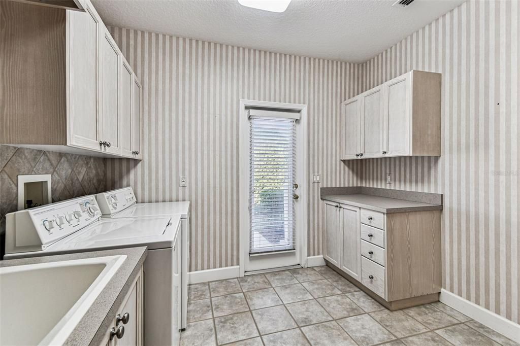 待售: $1,250,000 (4 贝兹, 3 浴室, 3418 平方英尺)