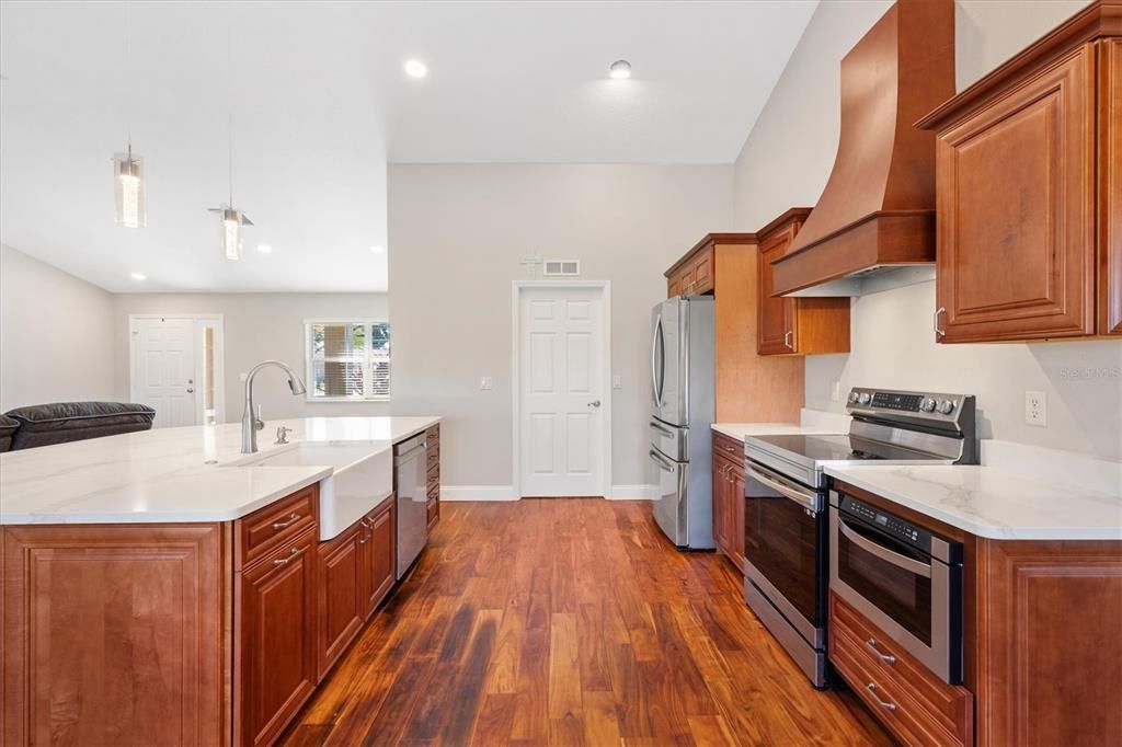 На продажу: $439,000 (3 спален, 2 ванн, 1777 Квадратных фут)