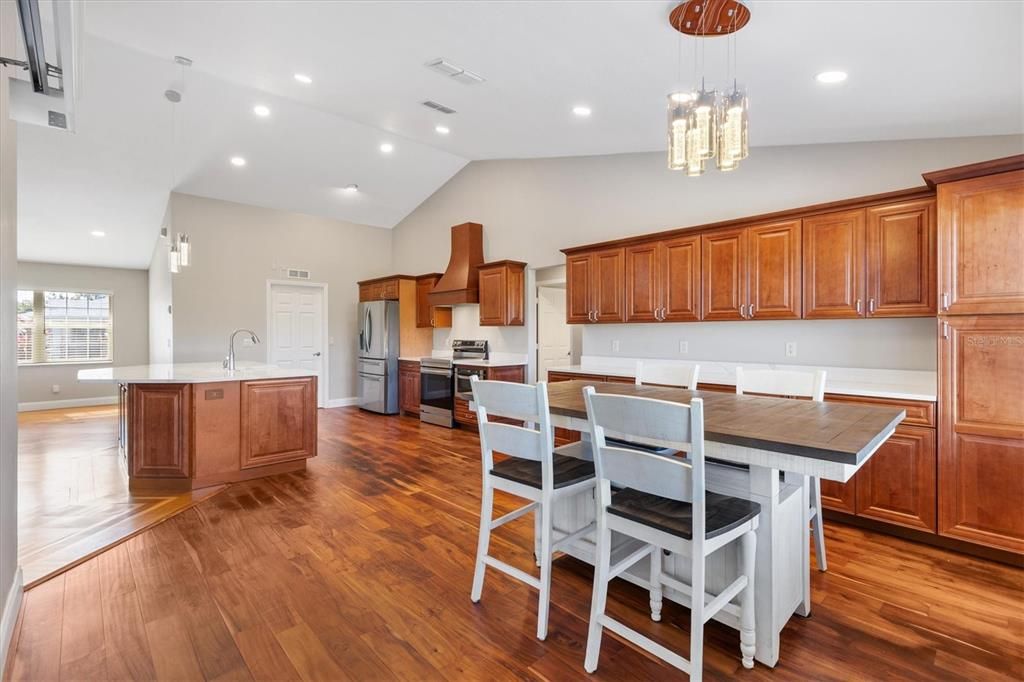 На продажу: $439,000 (3 спален, 2 ванн, 1777 Квадратных фут)