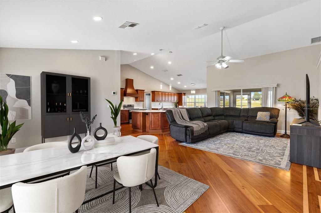 На продажу: $439,000 (3 спален, 2 ванн, 1777 Квадратных фут)