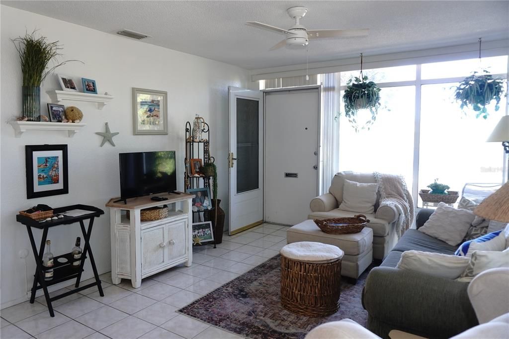 En Venta: $149,900 (2 camas, 1 baños, 768 Pies cuadrados)