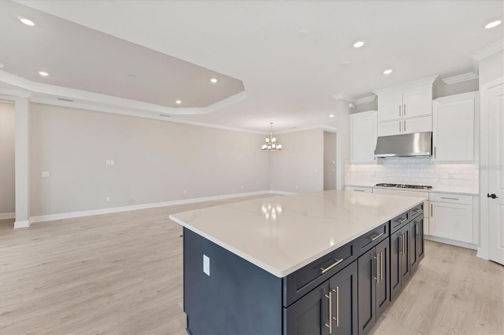 For Sale: $1,050,000 (3 beds, 3 baths, 2275 Square Feet)