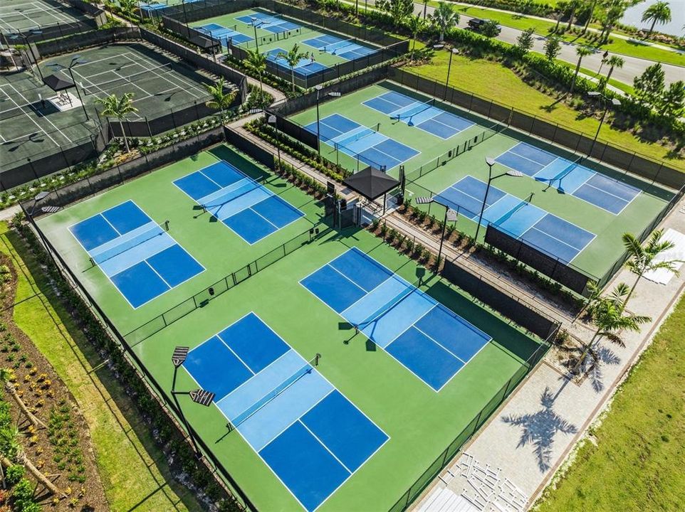 For Sale: $1,050,000 (3 beds, 3 baths, 2275 Square Feet)