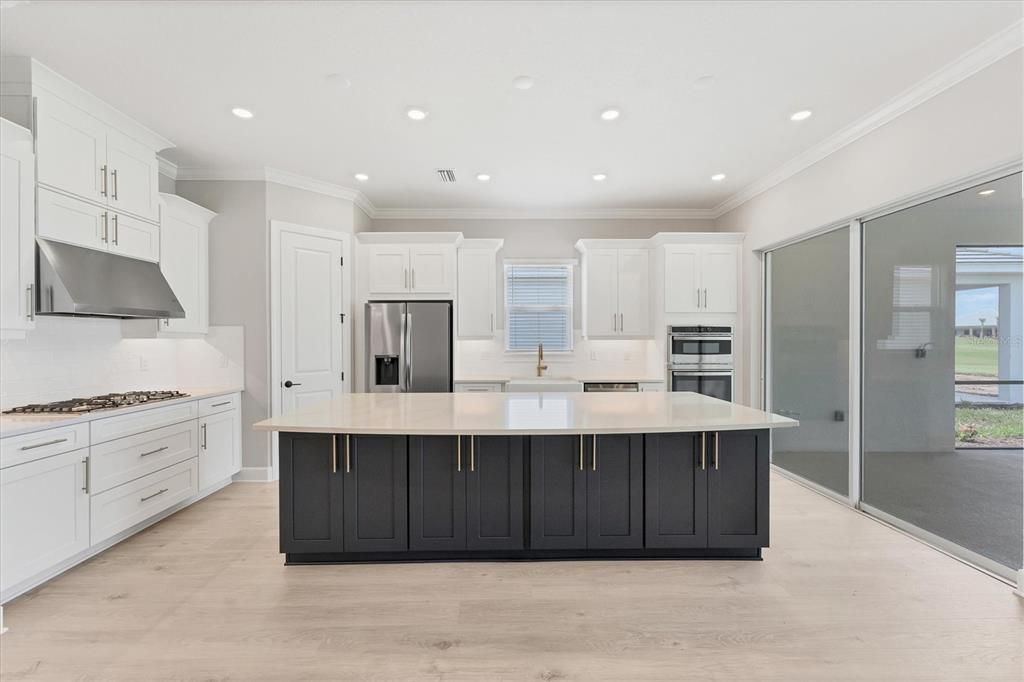 For Sale: $1,050,000 (3 beds, 3 baths, 2275 Square Feet)