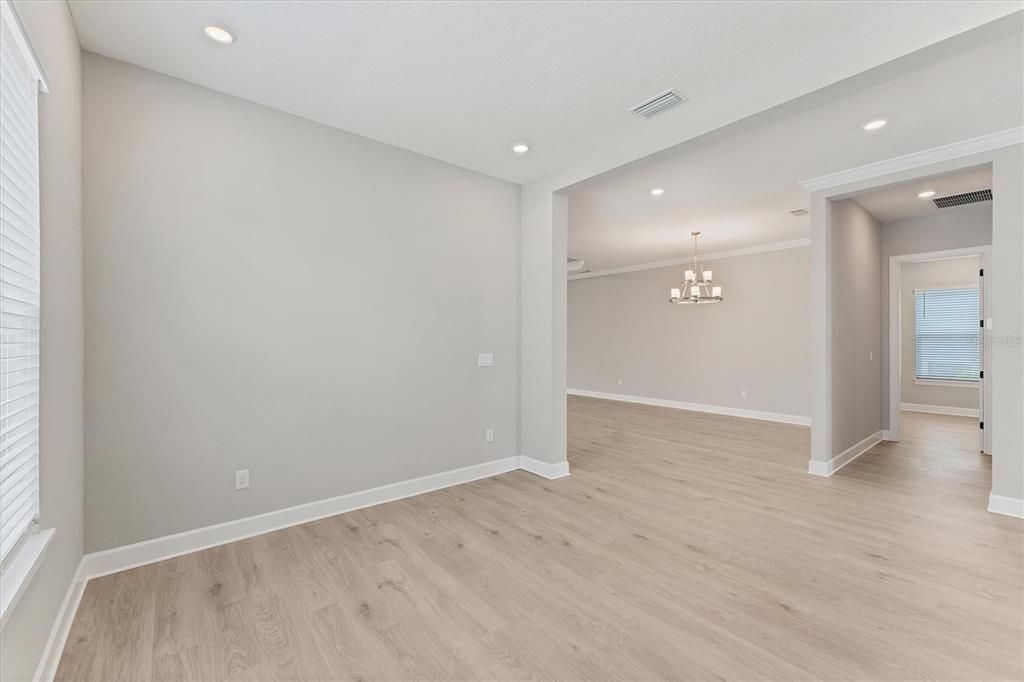 For Sale: $1,050,000 (3 beds, 3 baths, 2275 Square Feet)