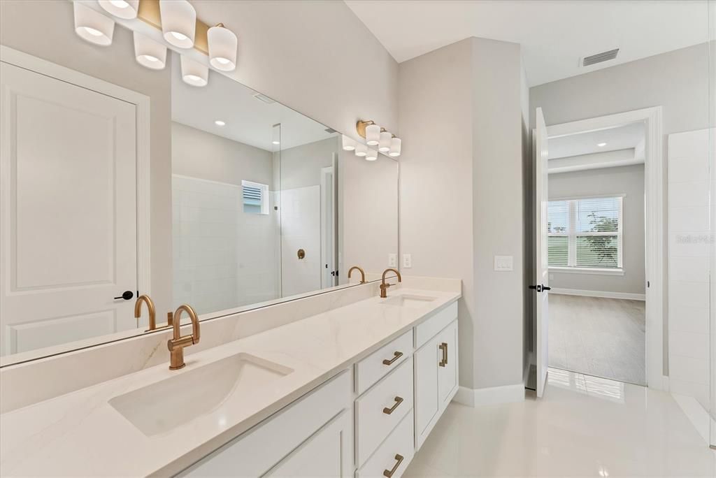 For Sale: $1,050,000 (3 beds, 3 baths, 2275 Square Feet)