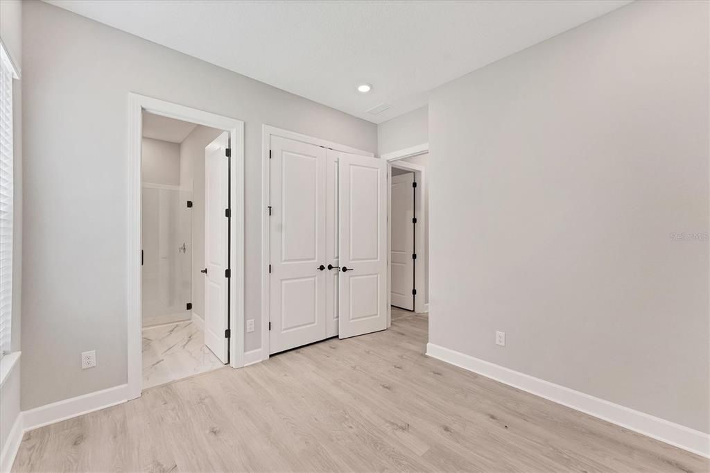 For Sale: $1,050,000 (3 beds, 3 baths, 2275 Square Feet)