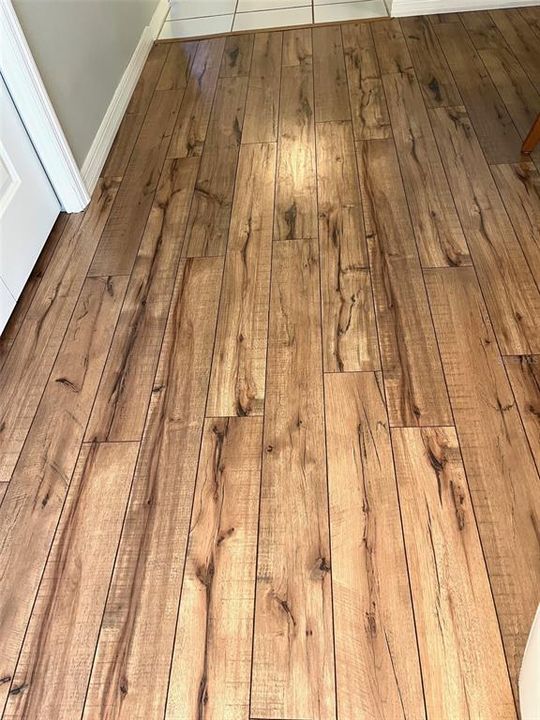 En Venta: $179,900 (2 camas, 2 baños, 1042 Pies cuadrados)