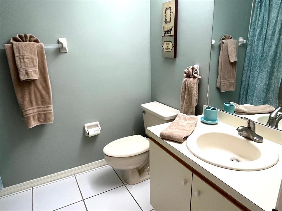 En Venta: $179,900 (2 camas, 2 baños, 1042 Pies cuadrados)