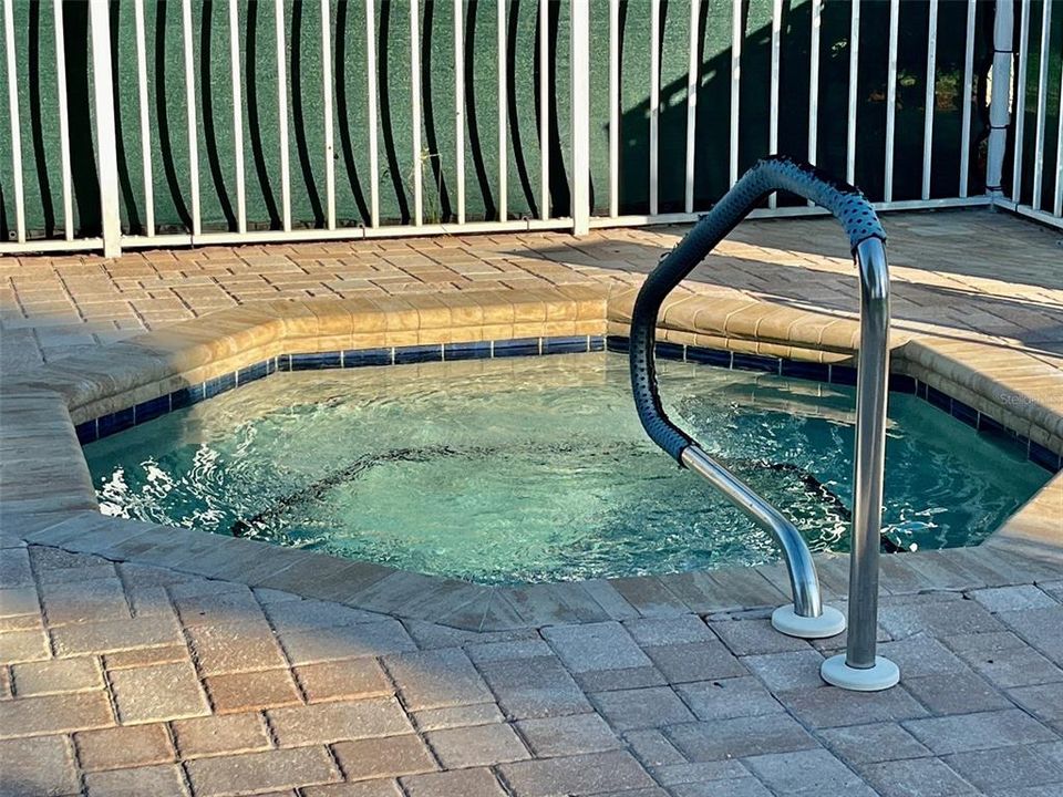 En Venta: $179,900 (2 camas, 2 baños, 1042 Pies cuadrados)