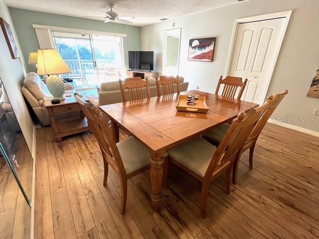 En Venta: $179,900 (2 camas, 2 baños, 1042 Pies cuadrados)