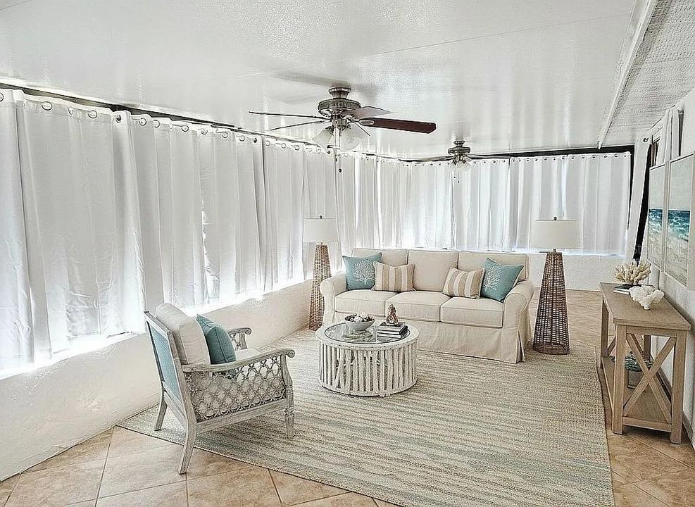 En Venta: $409,999 (3 camas, 2 baños, 1436 Pies cuadrados)