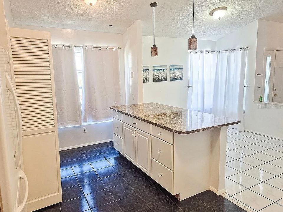 En Venta: $409,999 (3 camas, 2 baños, 1436 Pies cuadrados)