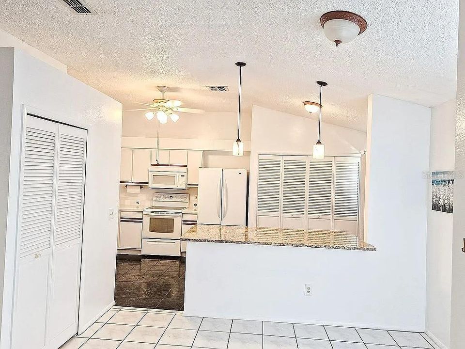 En Venta: $409,999 (3 camas, 2 baños, 1436 Pies cuadrados)