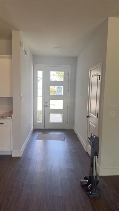 For Rent: $2,332 (4 beds, 2 baths, 1874 Square Feet)