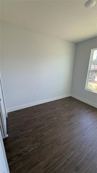 For Rent: $2,332 (4 beds, 2 baths, 1874 Square Feet)