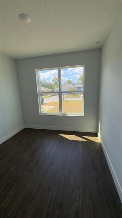 For Rent: $2,332 (4 beds, 2 baths, 1874 Square Feet)