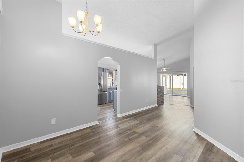 出租: $2,500 (3 贝兹, 2 浴室, 1559 平方英尺)