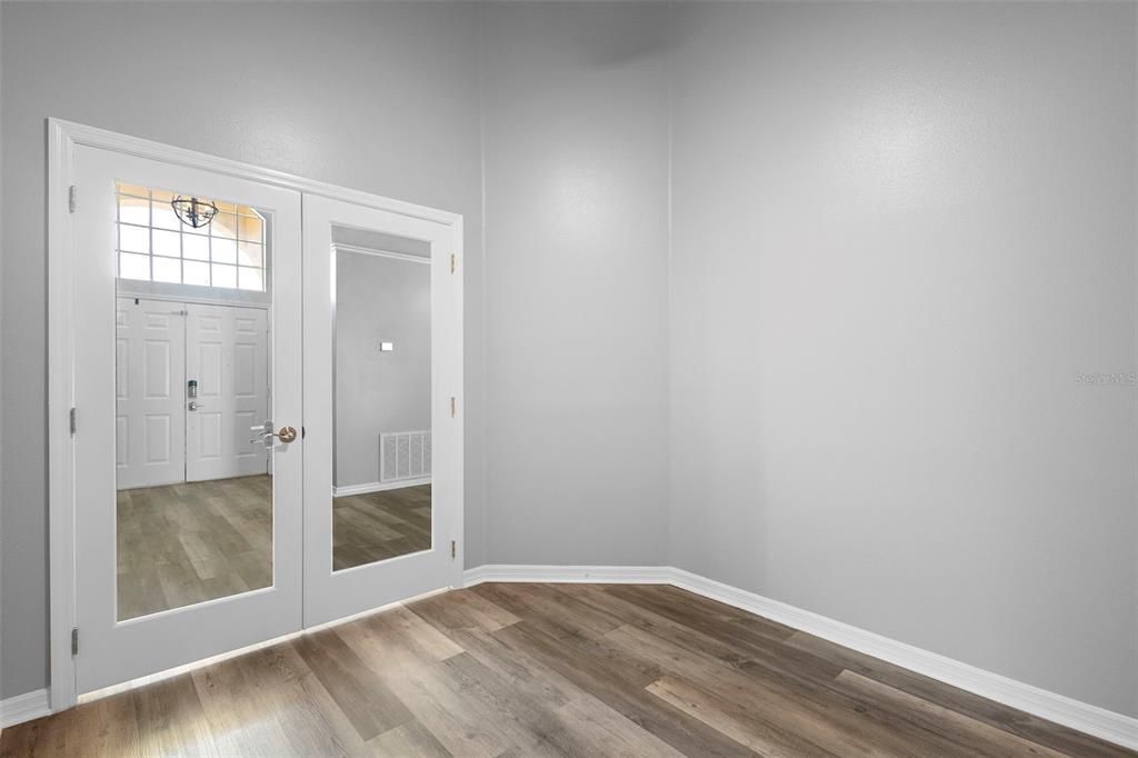 出租: $2,500 (3 贝兹, 2 浴室, 1559 平方英尺)