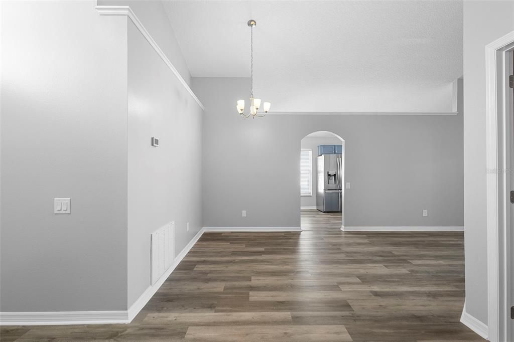 出租: $2,500 (3 贝兹, 2 浴室, 1559 平方英尺)