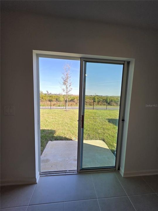 For Rent: $2,250 (4 beds, 2 baths, 1824 Square Feet)