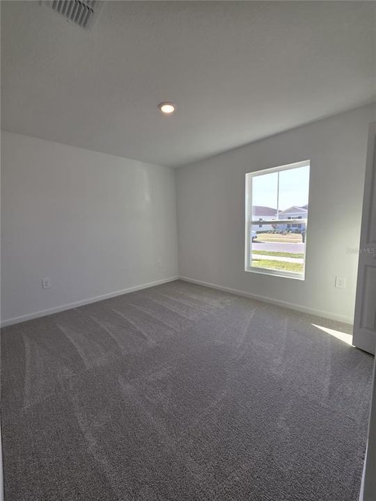 For Rent: $2,250 (4 beds, 2 baths, 1824 Square Feet)